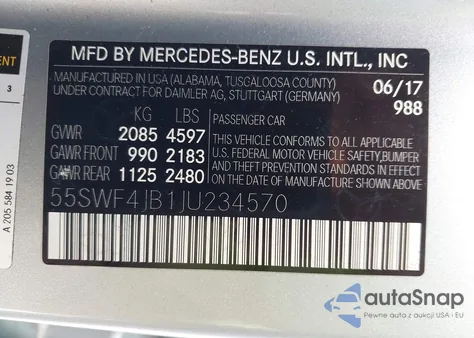 2018 Mercedes-Benz C 300 z USA, uszkodzony, nr VIN 55SWF4JB1JU234570